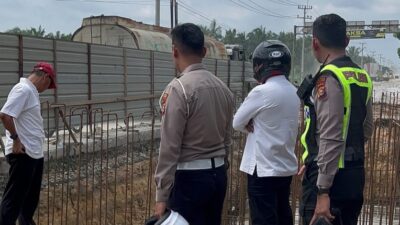 Bupati Pelalawan Tinjau Kemacetan Panjang di Jalan Lingkar-KM 83 Desa Kemang, Ini Himbau kepengendara