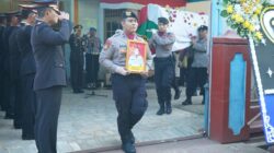 Polres Purwakarta Gelar Upacara Persada, AKP Juli Minarti Bentuk Penghormatan Terakhir atas Dedikasi Anggota Polri