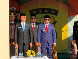 Bupati Pelalawan H. Zukri Hadiri Upacara Hari Bhayangkara Ke-80 Tahun 2026 di Mapolres Pelalawan
