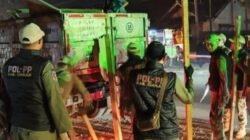 Pemkab Cianjur Bongkar Bangunan Tanpa Izin di Jalan Raya Bandung Ciranjang