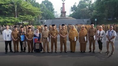 Wakil Bupati Tasikmalaya Lepas PNS Purnatugas