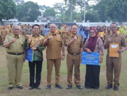 Wali Kota Tasikmalaya Pimpin Apel Gabungan Dirangkai Dengan Penyerahan SK Pensiun PNS TMT Juli 2026
