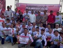 Bupati Pelalawan Tutup Kejuaraan Ketinting Boat Racing 2026 di Desa Wisata Kuala Terusan