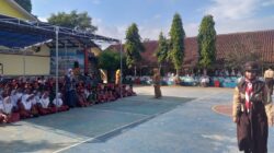 Puncak MPLS SMP Negeri 2 Cihaurbeuti, Anggota Koramil 1305 Cihaurbeuti Berikan Bimbingan Kebangsaan