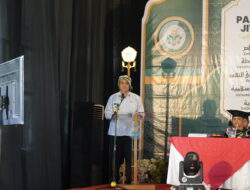 Wawalkot Tasik Hadiri Wisuda Perdana Universitas Riyadlul Ulum Condong, Ini Pesannya Kepada Wisudawan 