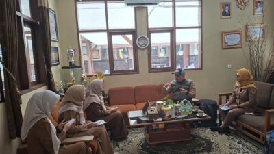 Tingkatkan Layanan Publik, Diskominfo Purwakarta Dampingi SDN Ciwangi Kelola SP4N-LAPOR