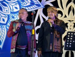 Hibur Tamu Undangan, Duet Diky Chandra dan Sule Nyanyikan Dua Lagu di Pisah Sambut Kapolres Tasik Kota