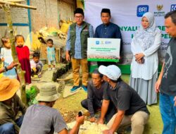 BAZNAS Jabar Salurkan Program Berbagi Daging Hingga Pelosok dari Zakat Pengguna BRImo untuk Masyarakat Desa Ciririp Purwakarta