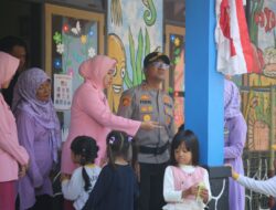 Kapolres dan Ketua Bhayangkari Purwakarta Kunjungi TK Kemala Bhayangkari, Wujudkan Kepedulian Pendidikan Anak Usia Dini