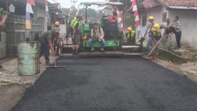Dugaan Ketebalan Hotmik Tipis di Proyek Jalan Sanca-Cibitung Kecamatan Ciater Subang Disorot, Inspektorat Diminta Lakukan Audit