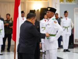 Persiapan Peringatan HUT ke-81 RI, Plt Gubernur Riau Resmi Kukuhkan Paskibraka Provinsi Riau 2026
