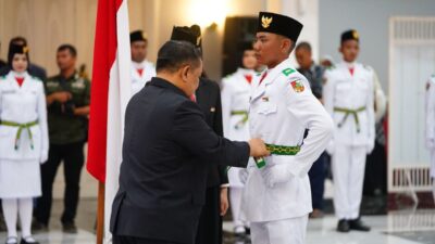 Persiapan Peringatan HUT ke-81 RI, Plt Gubernur Riau Resmi Kukuhkan Paskibraka Provinsi Riau 2026