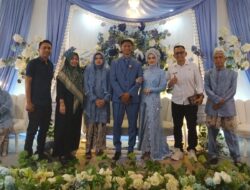Anggota Komisi III DPRD Kota Tasik, Hj.Nurjanah Bersama Suami Kepala DPPKB P-3A H. Nanang Suhara Hadiri Pernikahan Teri dan Rifa