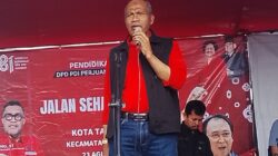 Ketua Komisi I DPRD Kota Tasik, H.Dodo Rosada Lepas Peserta Jalan Santai di Sambongjaya, Ini Pesannya