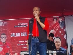 Ketua Komisi I DPRD Kota Tasik, H.Dodo Rosada Lepas Peserta Jalan Santai di Sambongjaya, Ini Pesannya