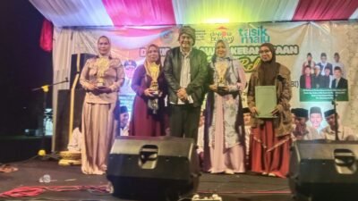 Bahagiakan Warga, Diky Chandra Hadiri Penutupan Pentas Seni Di Kelurahan Cibunigeulis Bungursari