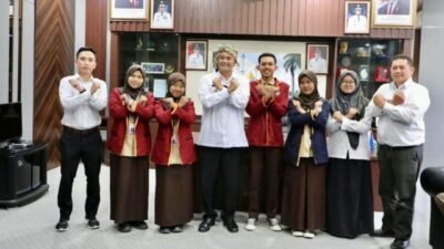 Terima Kunjungan SMAN 10, Diky Chandra: Buatlah Ulang Tahun SMAN 10 Sesuatu yang Tidak Biasa