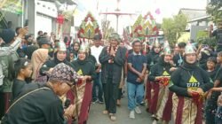 Lepas Jalan Sehat Sirafest Digelar Karang Taruna, Diky Chandra Disambut Upacara Adat Membuat Haru