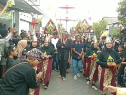 Lepas Jalan Sehat Sirafest Digelar Karang Taruna, Diky Chandra Disambut Upacara Adat Membuat Haru