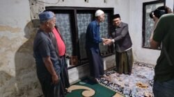 Ketua DPRD Kota Tasik, H. Aslim Takziah Ke Keluarga Korban yang Meninggal, Diduga Akibat Kekerasan Di Jalan Raya
