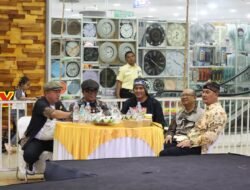 Hadiri Workshop dan Pesona Batik Digelar Demode, Diky Chandra Bangga Perkenalkan Cara Membatik Untuk Generasi Muda