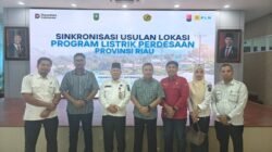 Bupati Pelalawan Hadiri Rapat Sinkronisasi Program Lisdes dan Fasilitasi Penyiapan Lahan di Kantor PLN UID Riau