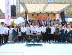 Berikan Kado Terindah HUT Ke-20 SMAN 10 Tasikmalaya, Diky Chandra Nyanyikan Lagu Karya Dadakan
