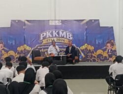 Wawalkota Tasik Diky Chandra Hadiri dan Sekaligus Menjadi Pemateri di Kegiatan PKKMB STIA YPPT Priatim