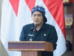 Sambutan Penyerahan Sertifikat Paralegal, Sempat Terhenti, Diky Chandra: Ga Apa-Apa Kecapean Aja Kok