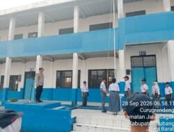 Kapolsek Kompol Dede Suherman Jadi Pembina Upacara Bendera di SMK Bintar Jalancagak, Sampaikan Pesan Ini