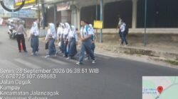 Polsek Jalancagak Hadir Lewat Program ABU SAKOLA,Kawal Keselamatan Pelajar Saat Berangkat dan Pulang Sekolah