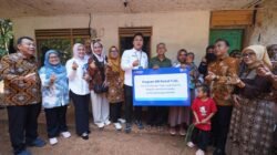 Usai di Kabupaten Indramayu, BRI Peduli Lanjut Berikan Bantuan Perbaikan RTLH Bagi KRS di Kabupaten Ciamis