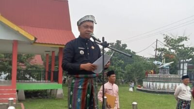 Camat Teluk Meranti Pimpin Upacara Peringatan Hari Jadi Kabupaten Pelalawan Ke-27