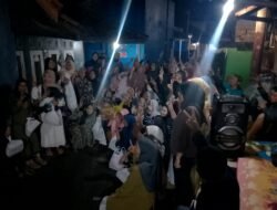 All Out Dari Siang Hingga Malam, Calon Kades Cikujang Nomor 2 Rodiah S.P N.L.P Blusukan ke Pasir Batang, Ngaji Bareng Warga