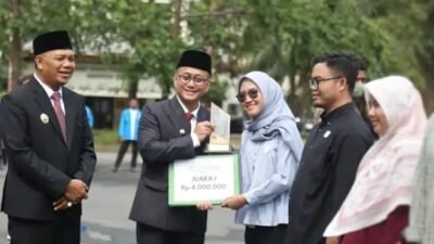 Bupati Didampingi Wabup Tasikmalaya Berikan Penghargaan Pemenang Lomba Wirausaha Muda Pemula, Katagori Existing Busines dan Bussines Idea